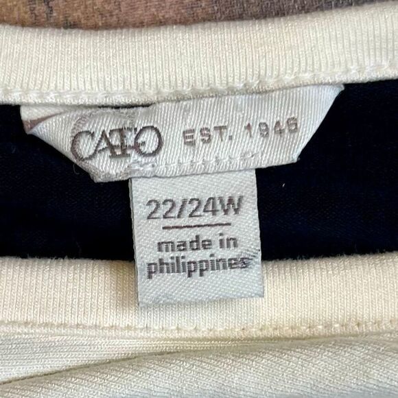 Cato Est. 1946 1/2 Black Cream Draped Sweater 22/24W - Picture 5 of 9
